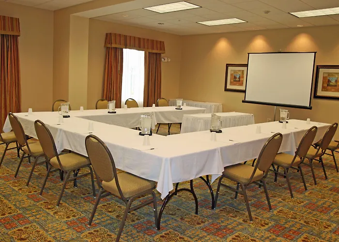 Hampton Hotel McHenry