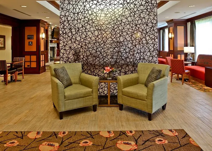 Hotel Hampton McHenry
